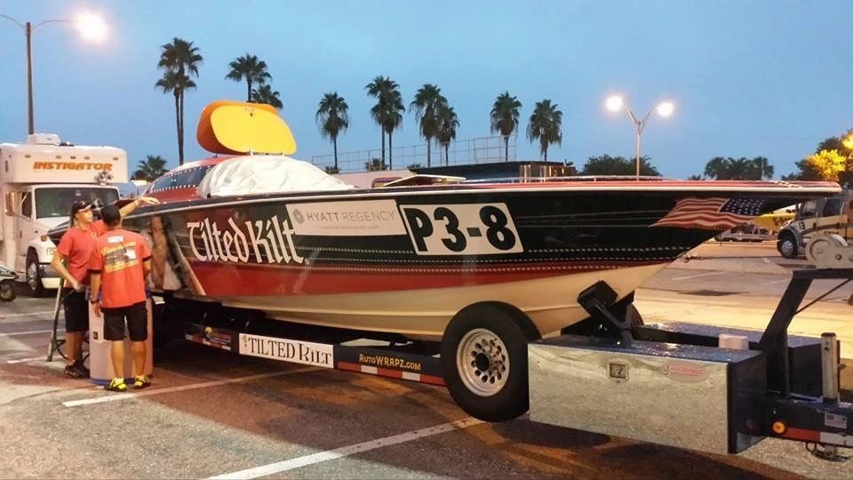 Speedboat graphics by SignsandWraps